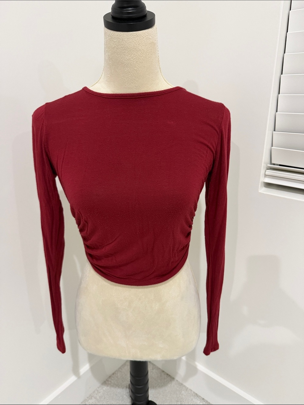Long Sleeve Ruched Crop Top - Burgundy